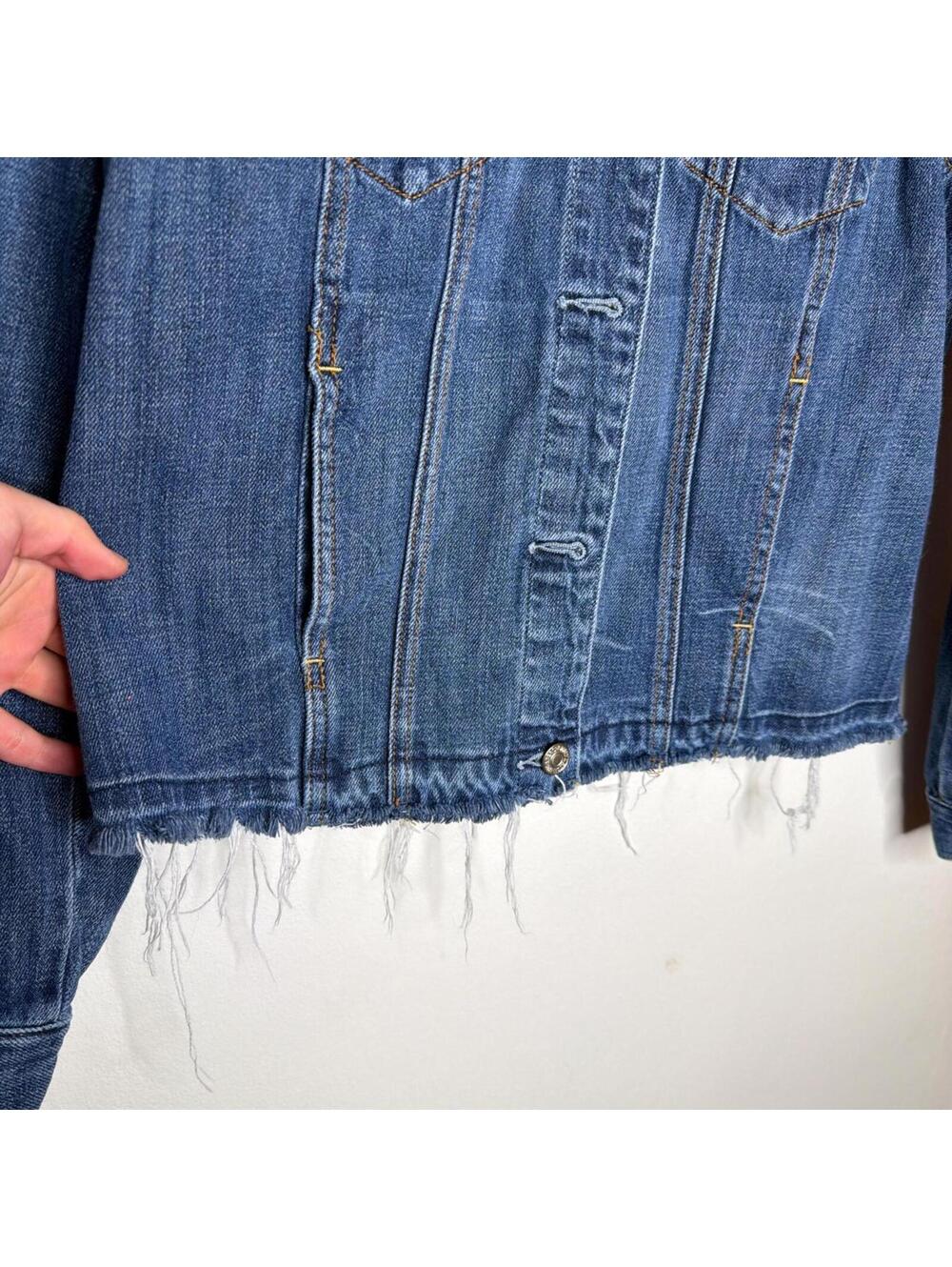 Distressed denim Abercrombie Fitch fringe jacket women’s L - Picture 3 of 7